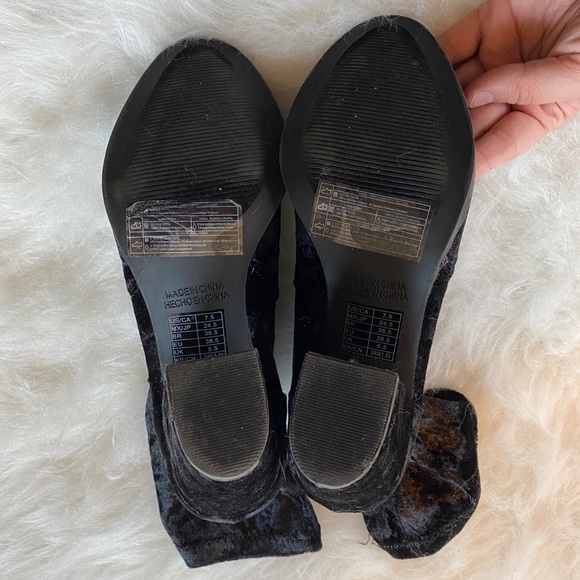 Velvet booties - Picture 3 of 3